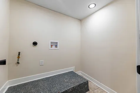 5535 South Fairfield Avenue Chicago IL 60629