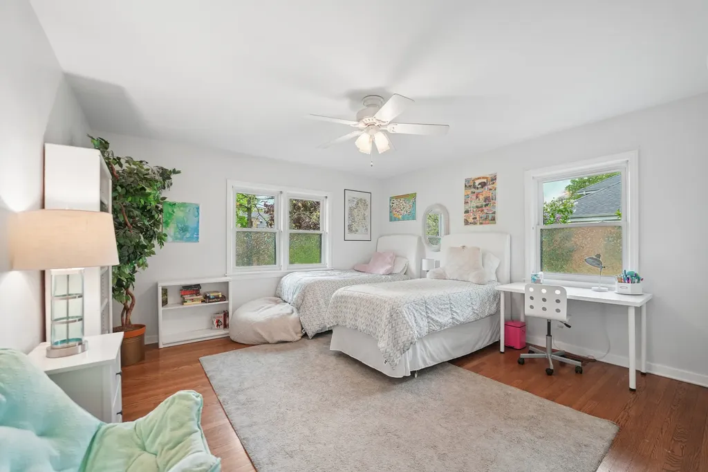459 East Ridge Avenue Elmhurst IL 60126