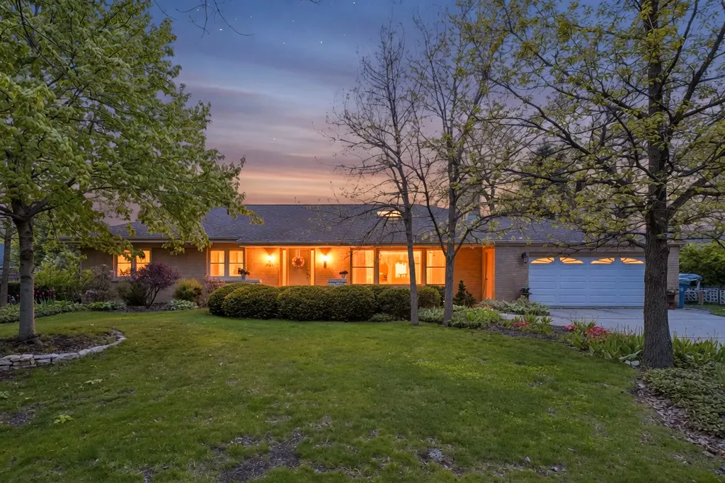 459 East Ridge Avenue Elmhurst IL 60126