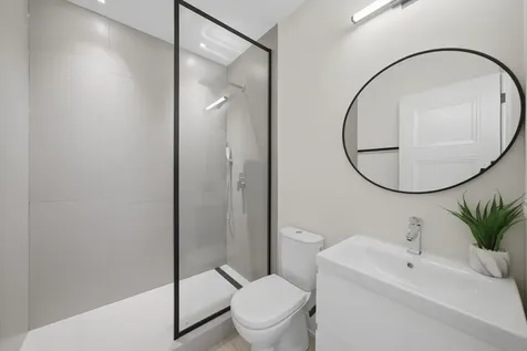 4256 West Belmont Avenue Chicago IL 60641