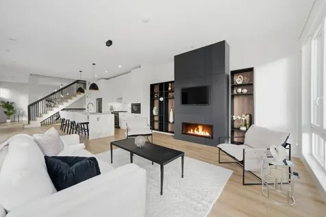 4256 West Belmont Avenue Chicago IL 60641
