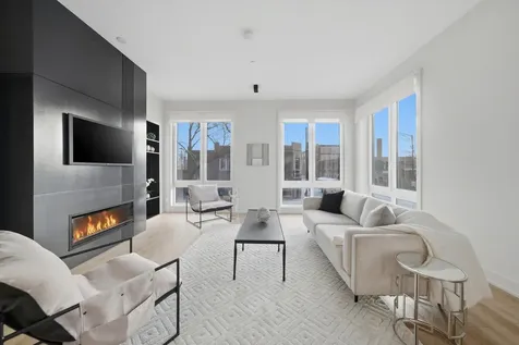 4256 West Belmont Avenue Chicago IL 60641