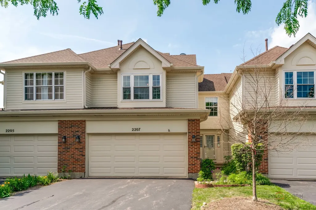 2207 Seaver Lane Hoffman Estates IL 60169