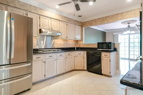 2207 Seaver Lane Hoffman Estates IL 60169