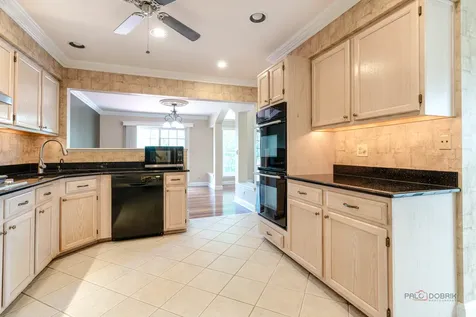 2207 Seaver Lane Hoffman Estates IL 60169