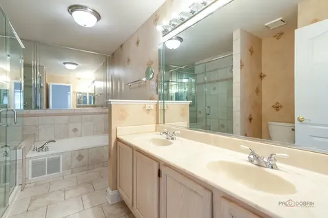 2207 Seaver Lane Hoffman Estates IL 60169