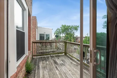 4220 South Champlain Avenue Chicago IL 60653