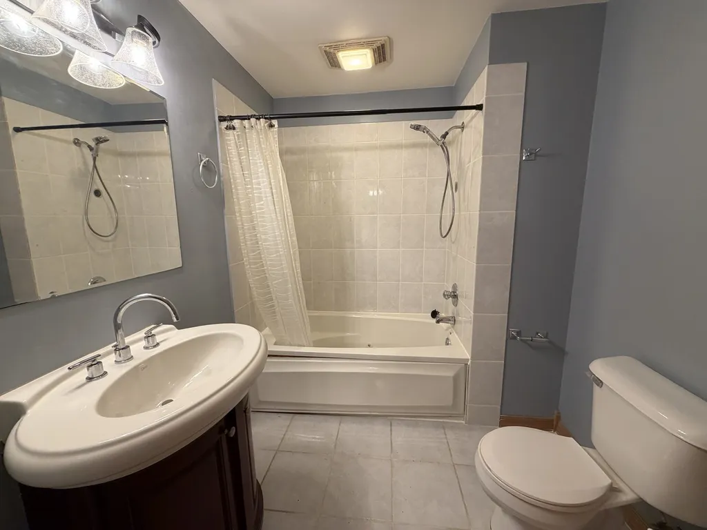 6313 South Oak Park Avenue Chicago IL 60638