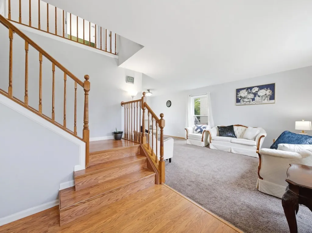 601 Greystone Lane Bolingbrook IL 60440