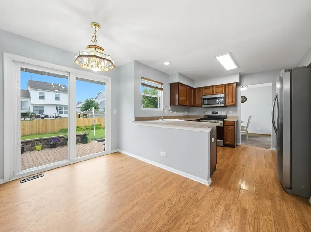 601 Greystone Lane Bolingbrook IL 60440