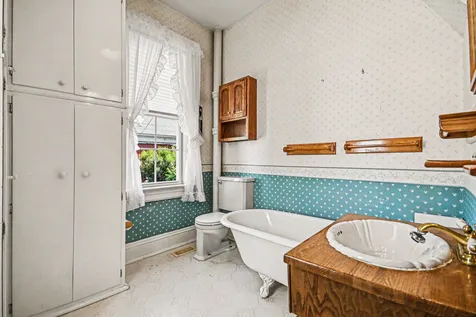 28548 South Cottage Grove Avenue Beecher IL 60401