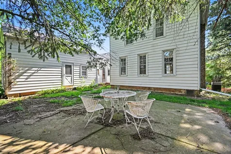 28548 South Cottage Grove Avenue Beecher IL 60401