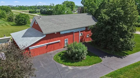 28548 South Cottage Grove Avenue Beecher IL 60401