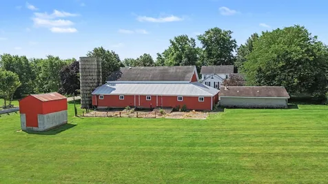 28548 South Cottage Grove Avenue Beecher IL 60401