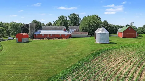 28548 South Cottage Grove Avenue Beecher IL 60401