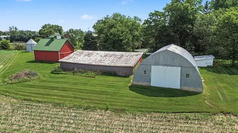 28548 South Cottage Grove Avenue Beecher IL 60401