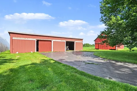 28548 South Cottage Grove Avenue Beecher IL 60401