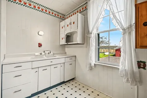 28548 South Cottage Grove Avenue Beecher IL 60401