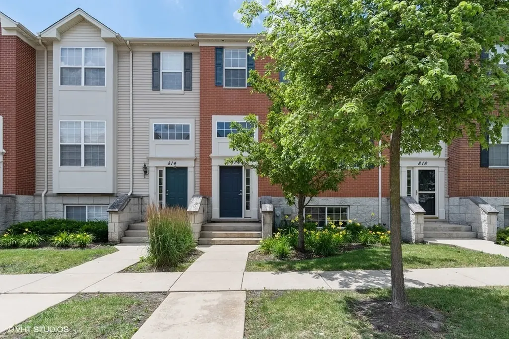 816 Brodhead Drive Aurora IL 60504