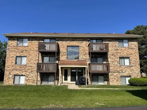 535 Brookside Drive Westmont IL 60559
