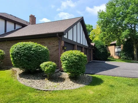 5843 Doe Circle Westmont IL 60559