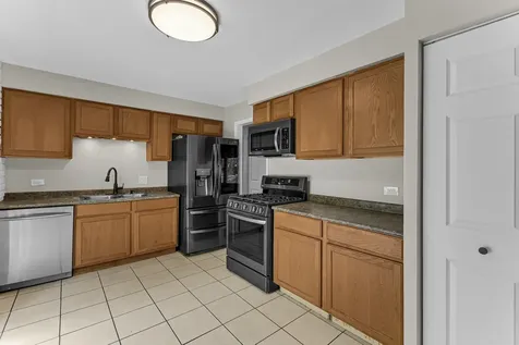 1641 215TH Place Sauk Village IL 60411