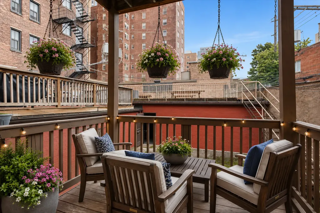 319 West Webster Avenue Chicago IL 60614