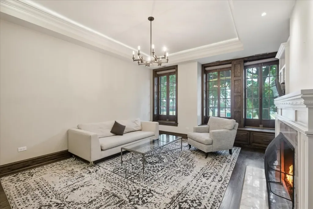 319 West Webster Avenue Chicago IL 60614