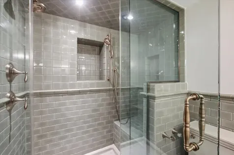 319 West Webster Avenue Chicago IL 60614