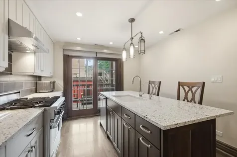 319 West Webster Avenue Chicago IL 60614