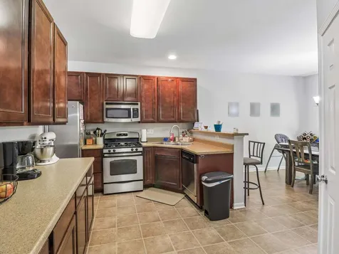 512 South Jade Lane Round Lake IL 60073