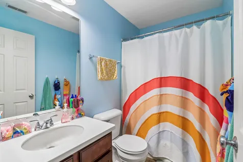 512 South Jade Lane Round Lake IL 60073