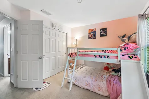 512 South Jade Lane Round Lake IL 60073