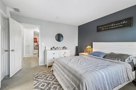 512 South Jade Lane Round Lake IL 60073