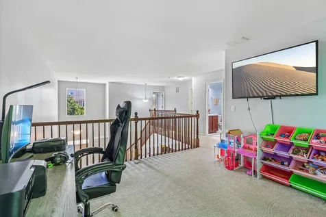 512 South Jade Lane Round Lake IL 60073