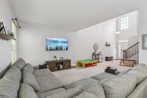 512 South Jade Lane Round Lake IL 60073