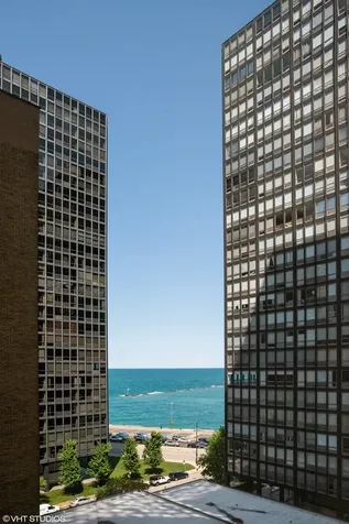 260 East Chestnut Street Chicago IL 60611