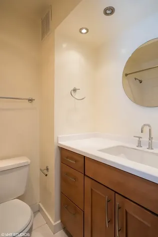 260 East Chestnut Street Chicago IL 60611