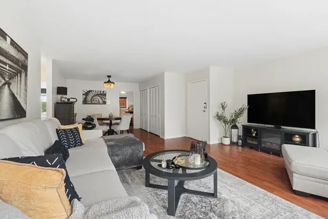2634 Central Drive Flossmoor IL 60422