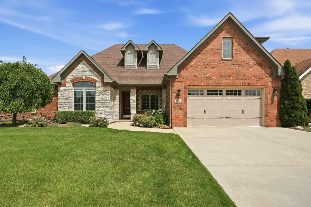 1153 Ash Street Beecher IL 60401