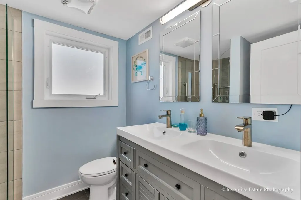 6007 North Newburg Avenue Chicago IL 60631