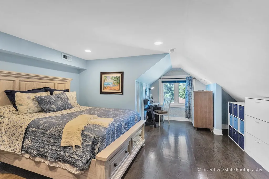 6007 North Newburg Avenue Chicago IL 60631