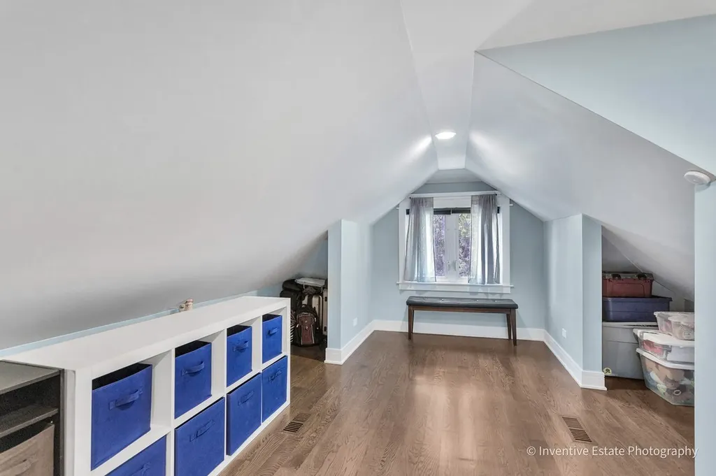 6007 North Newburg Avenue Chicago IL 60631