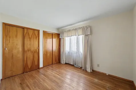 414 South Seymour Street Oakwood IL 61858