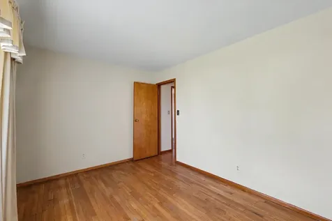 414 South Seymour Street Oakwood IL 61858
