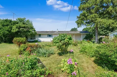 414 South Seymour Street Oakwood IL 61858