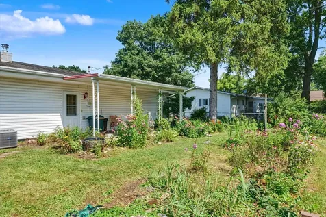 414 South Seymour Street Oakwood IL 61858