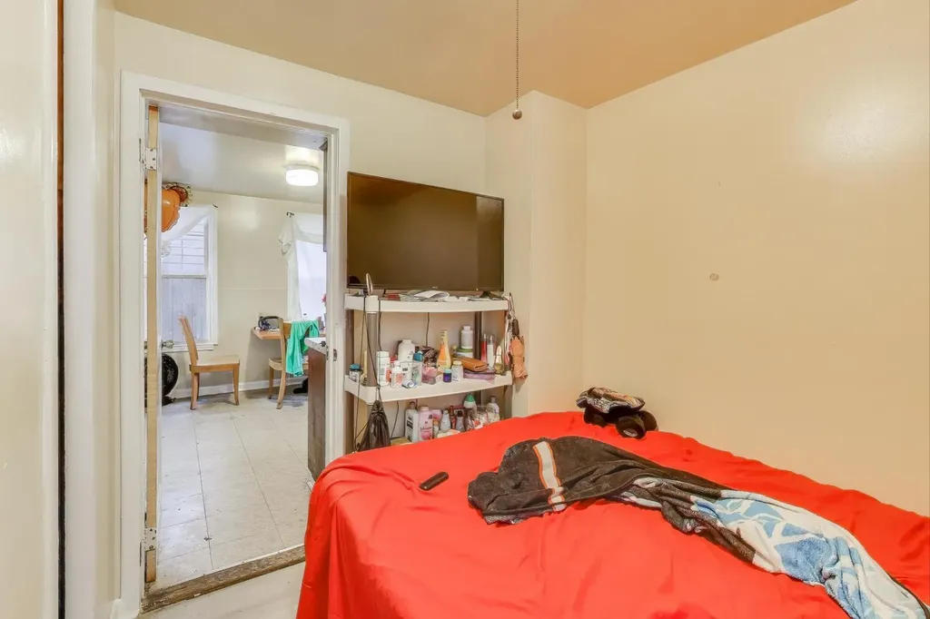 4322 North Monticello Avenue Chicago IL 60618