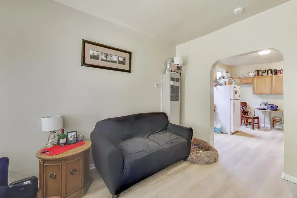 4322 North Monticello Avenue Chicago IL 60618