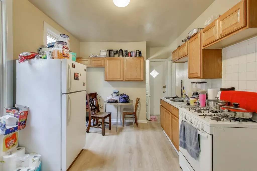4322 North Monticello Avenue Chicago IL 60618
